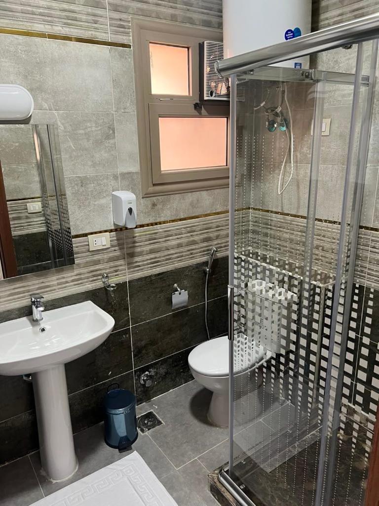 Yara- Luxury Apt- 3br- New - B Apartment *