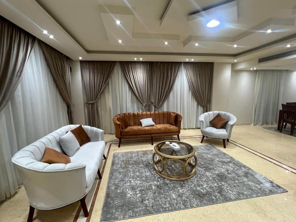 Apartment Yara- Luxury Apt- 3br- New - B *