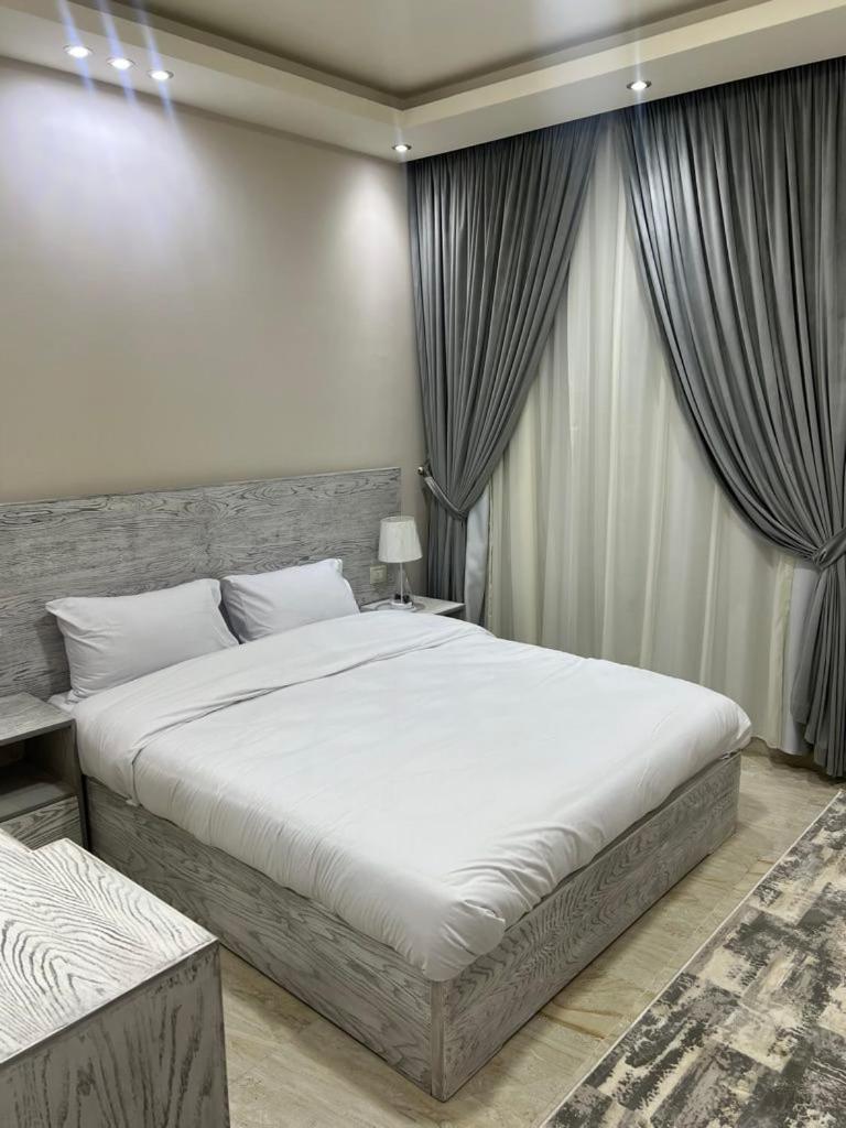 Apartment Yara- Luxury Apt- 3br- New - B *